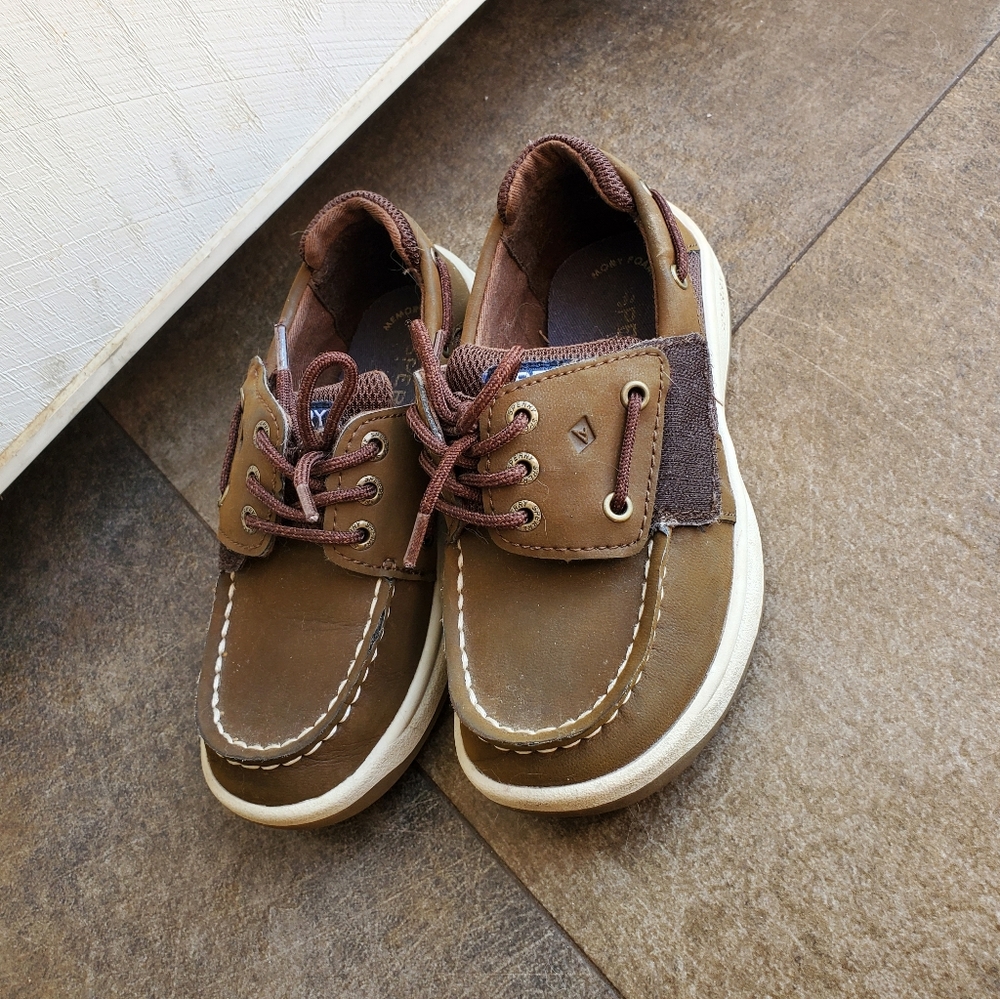 Boys Sperry's